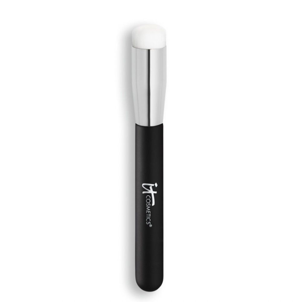 IT Cosmetics Magic Eraser Brush 15